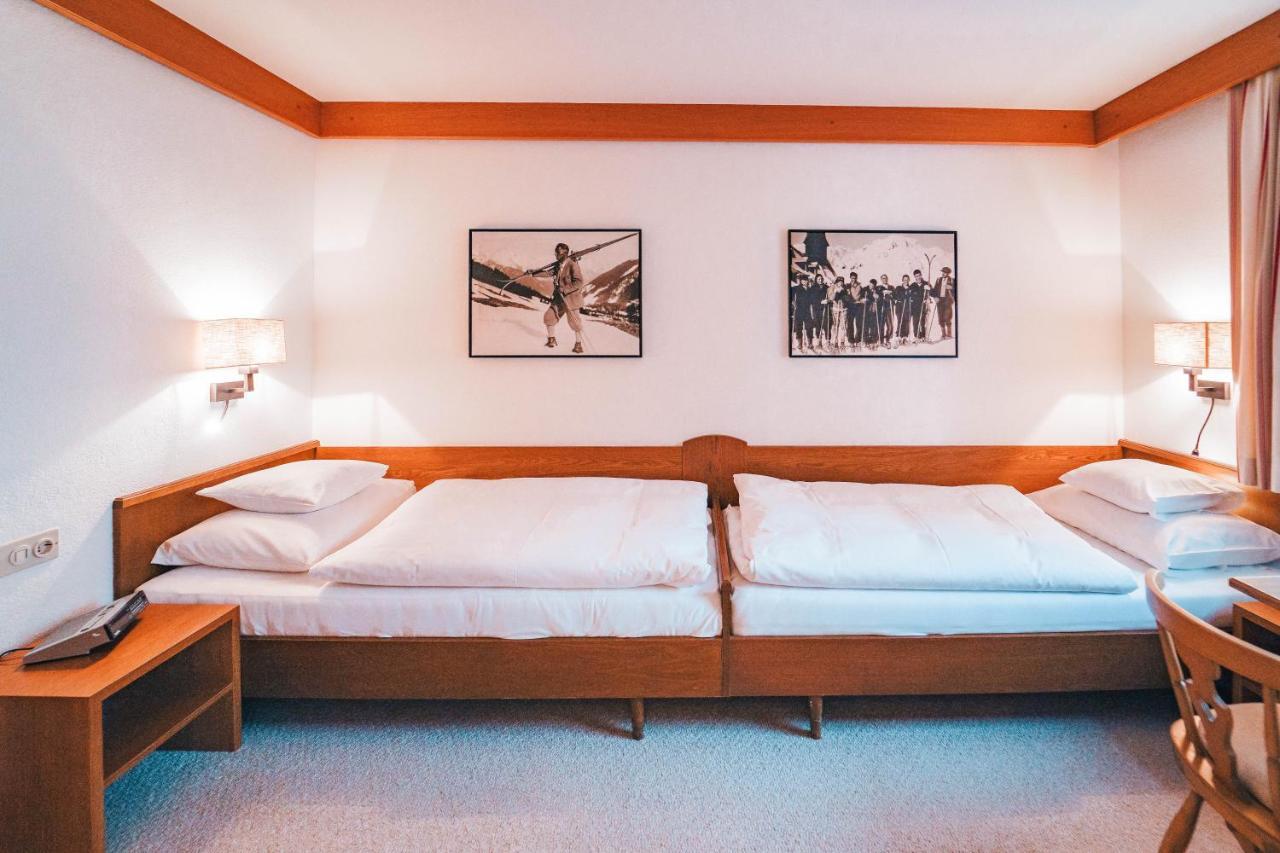 Hotel Garni Almjur Sankt Anton am Arlberg Dış mekan fotoğraf