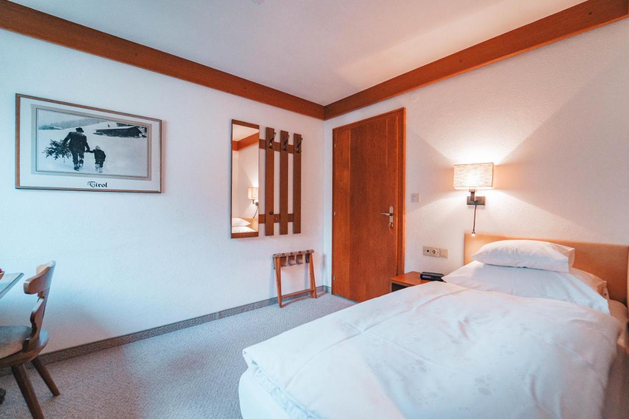 Hotel Garni Almjur Sankt Anton am Arlberg Dış mekan fotoğraf