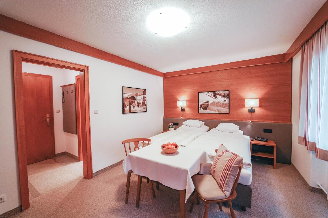 Hotel Garni Almjur Sankt Anton am Arlberg Dış mekan fotoğraf