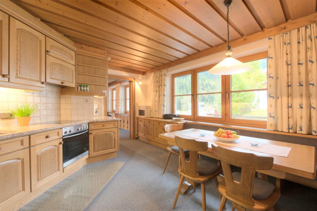 Hotel Garni Almjur Sankt Anton am Arlberg Dış mekan fotoğraf